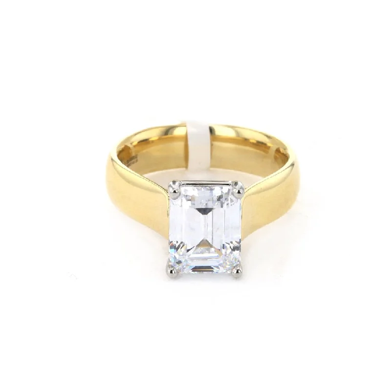 Solitaire Engagement Ring