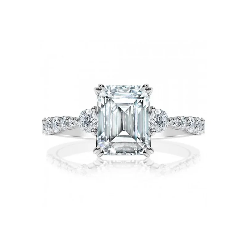 0.60 ctw Diamond Solitaire Engagement Ring