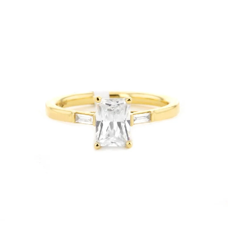 0.08 ctw Diamond Solitaire Engagement Ring