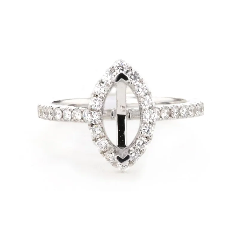 0.46 ctw Diamond Halo Engagement Ring