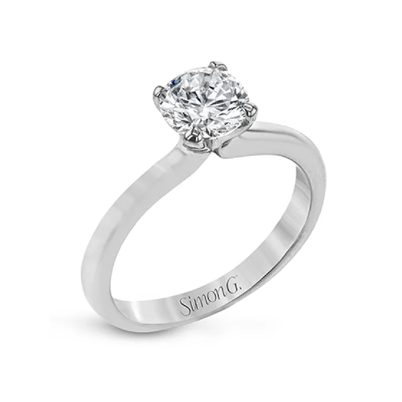 Soiltaire Engagement Ring