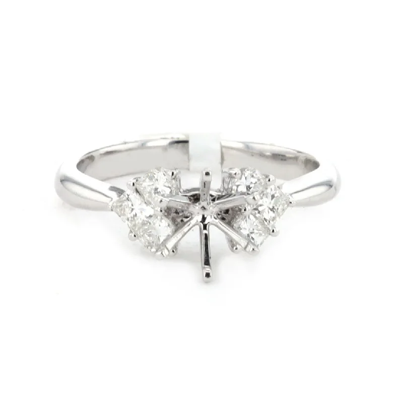 0.60 ctw Diamond Solitaire Engagement Ring