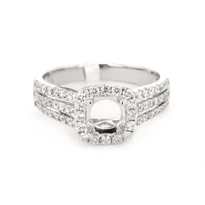 0.82 ctw Diamond Cushion Halo Engagement Ring